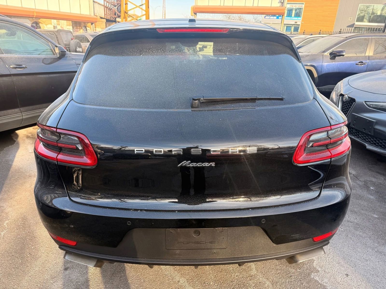 Used 2018 Porsche Macan Sport Edition AWD/4WD image 7