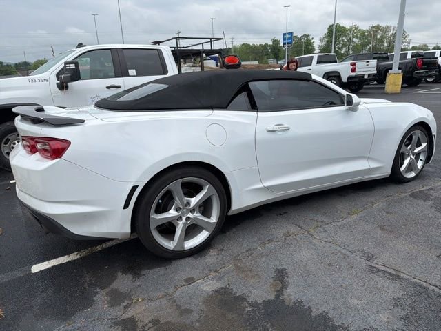 Used 2020 Chevrolet Camaro LT RWD image 4