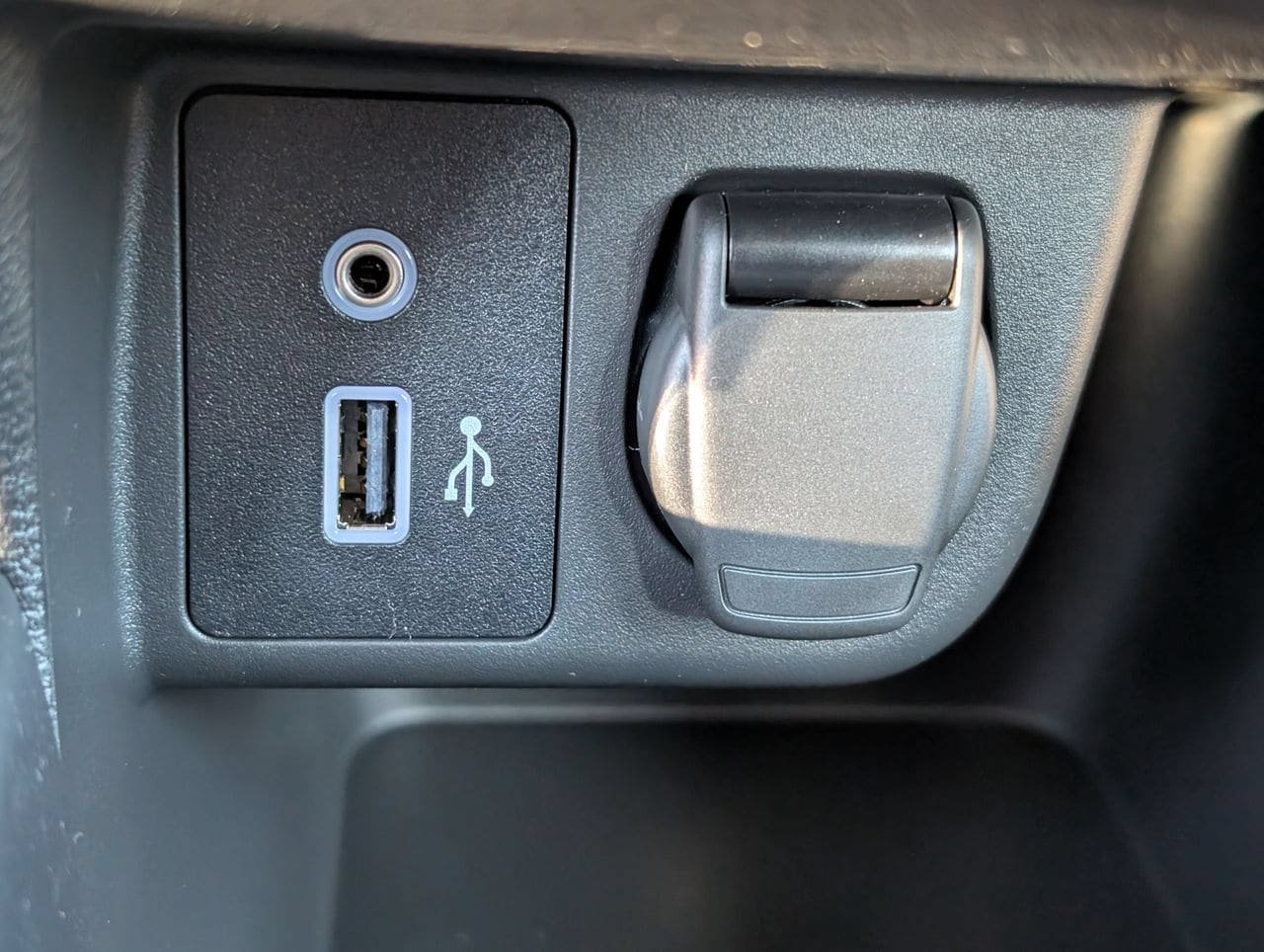 Certified 2025 Nissan Versa S w/ Trunk Package FWD image 16