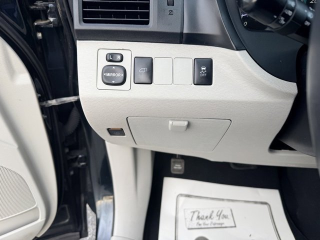 Used 2013 Toyota Venza XLE image 20