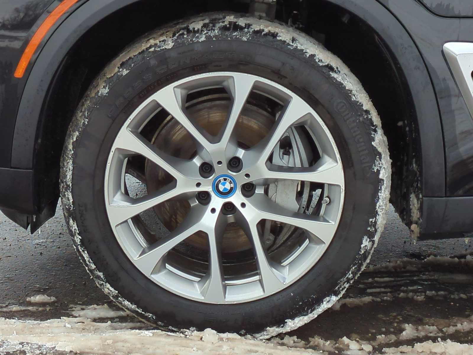 Certified 2024 BMW X5 xDrive50e w/ Premium Package image 13