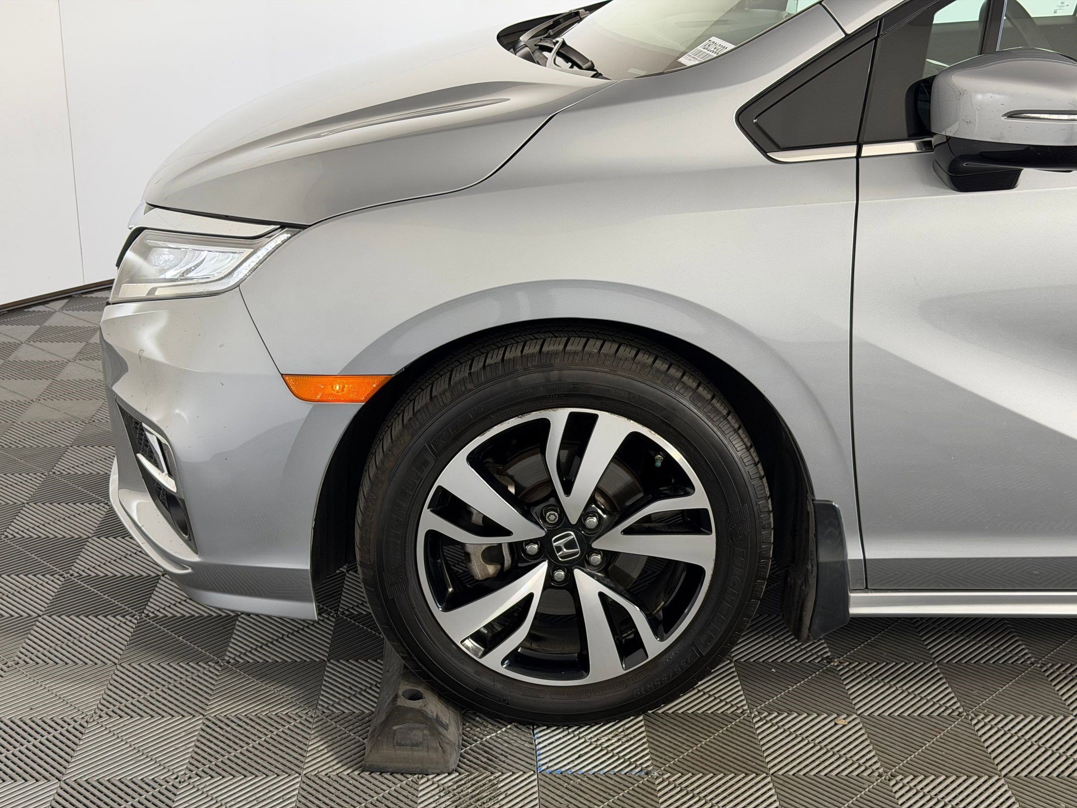 Used 2019 Honda Odyssey Elite image 9