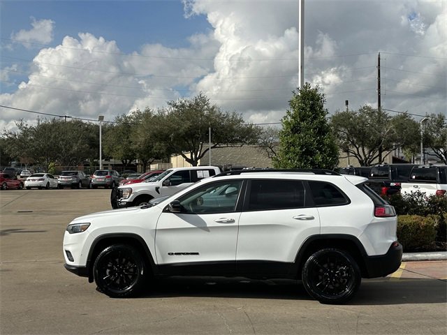 Used 2023 Jeep Cherokee Altitude Lux image 4