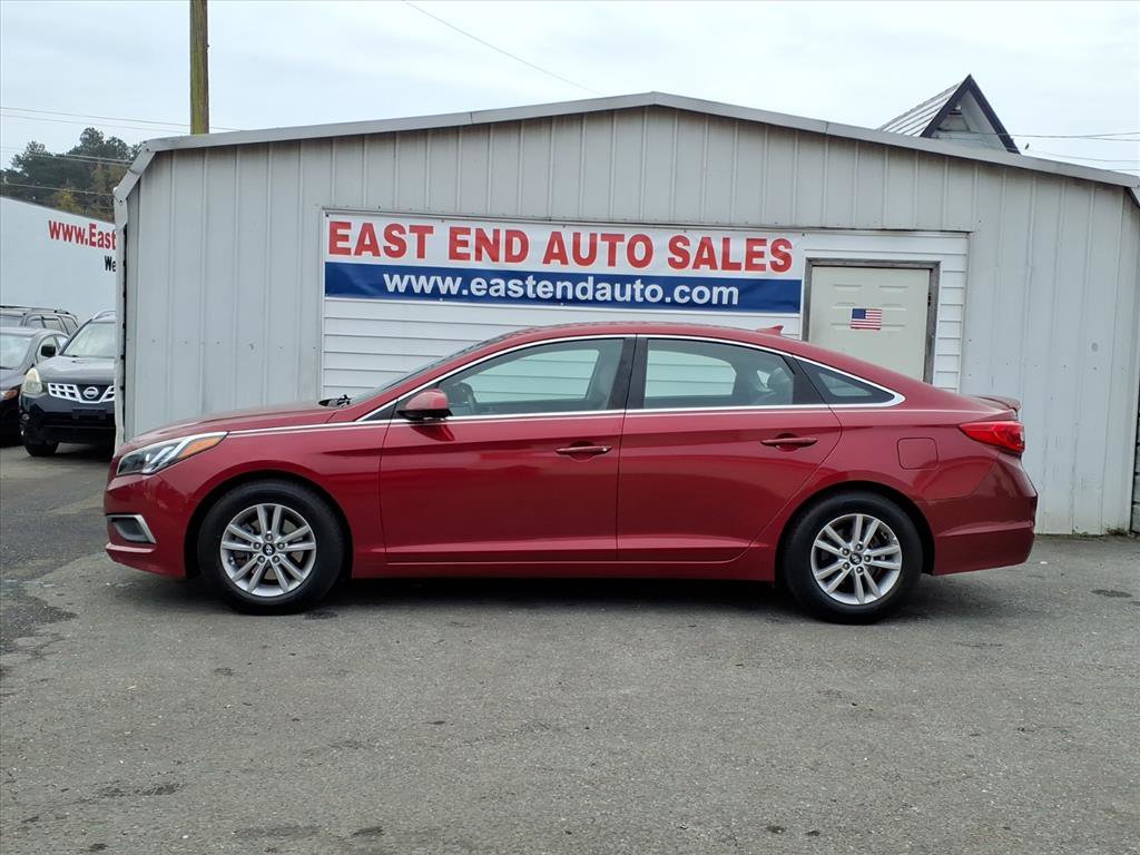 Used 2016 Hyundai Sonata SE image 2