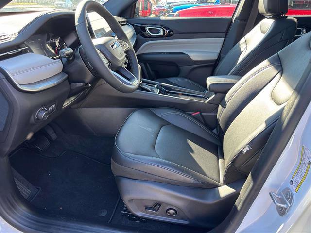 New 2025 Jeep Compass Limited w/ Sun & Sound Group image 7