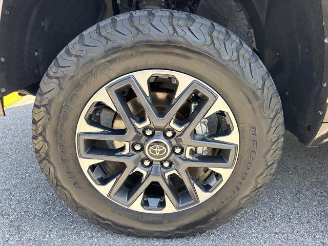 Used 2023 Toyota Tundra Limited AWD/4WD image 9