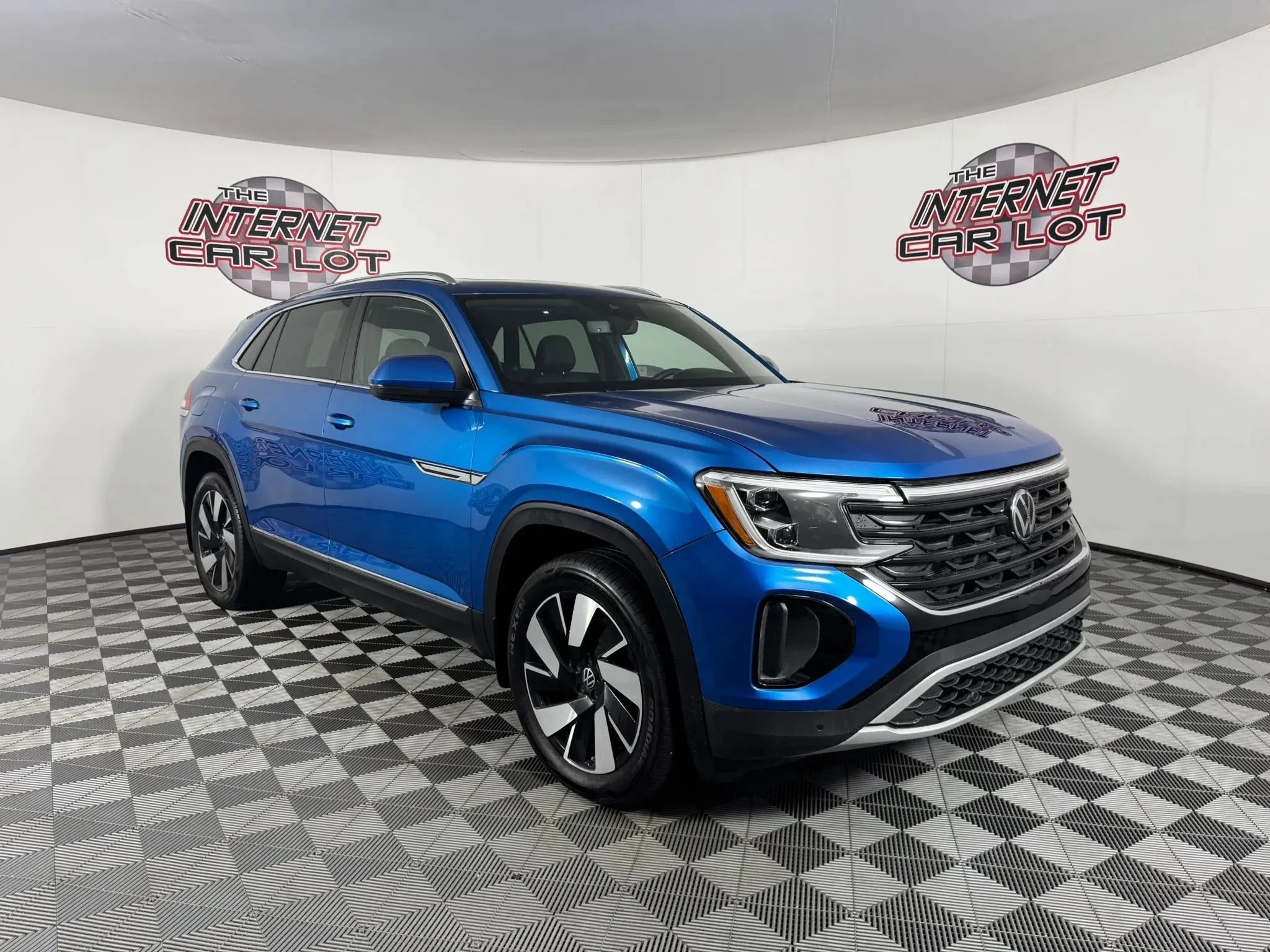 Used 2024 Volkswagen Atlas Cross Sport SEL AWD/4WD image 9