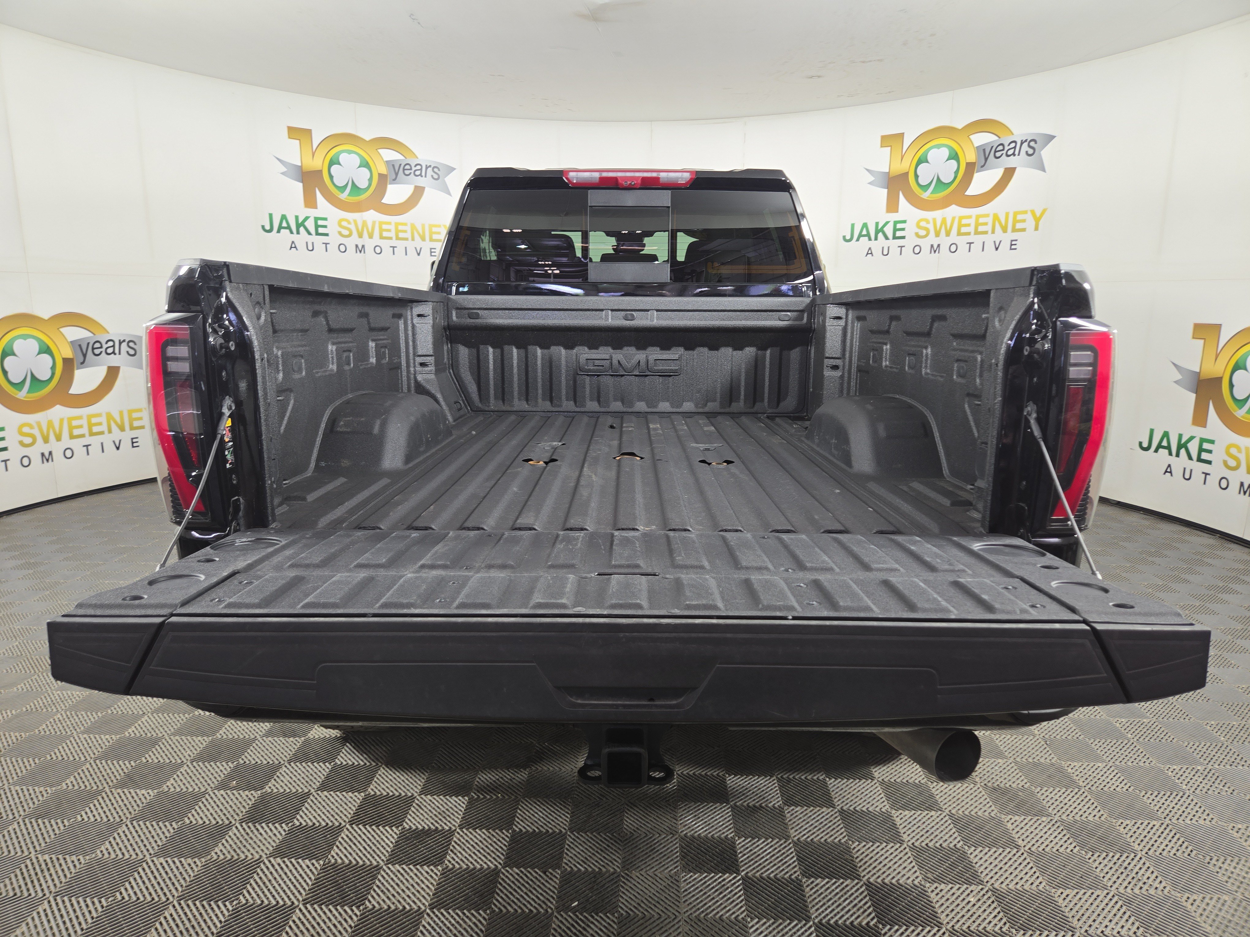 Used 2026 GMC Sierra 2500 AT4 w/ AT4 Premium Plus Package AWD/4WD image 31