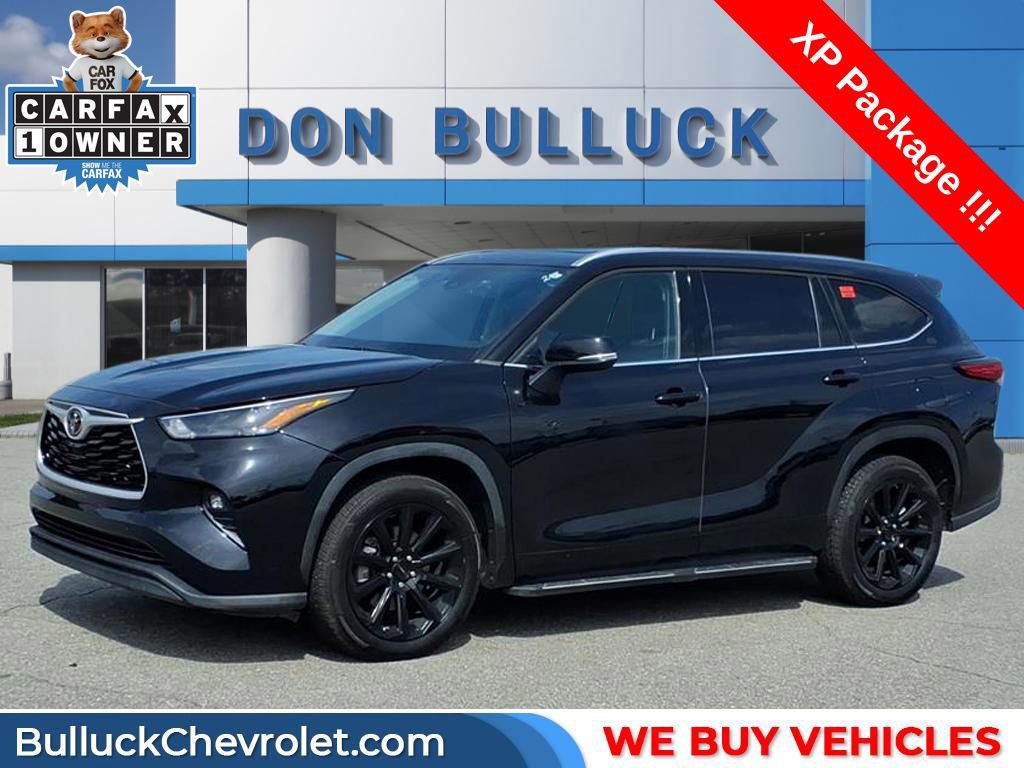 Used 2022 Toyota Highlander XLE image 1