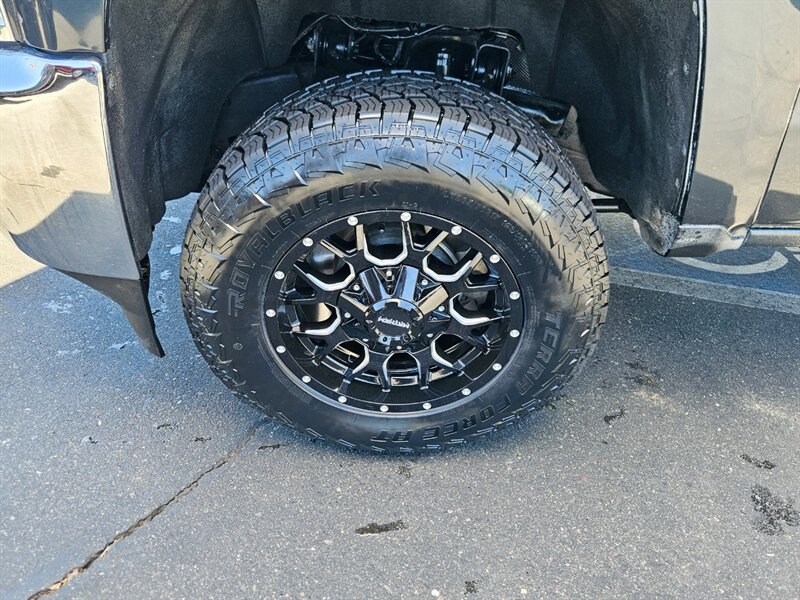 Used 2017 Chevrolet Silverado 2500 W/T AWD/4WD image 21