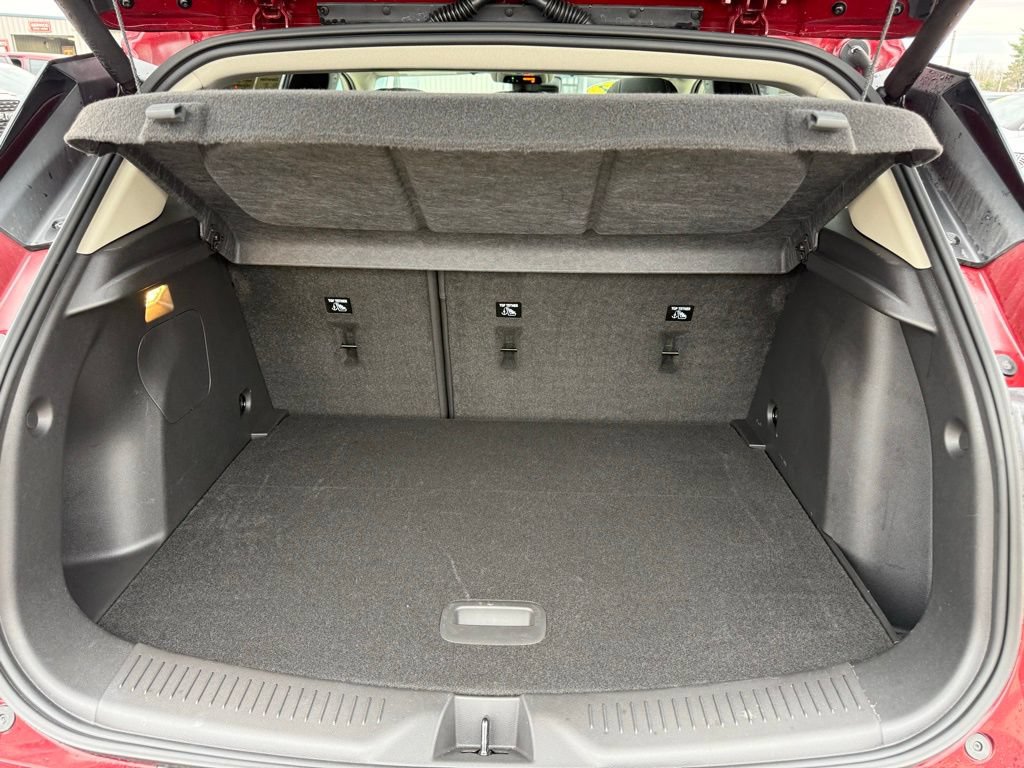 Used 2023 Buick Encore GX Essence w/ Experience Buick Package FWD image 25