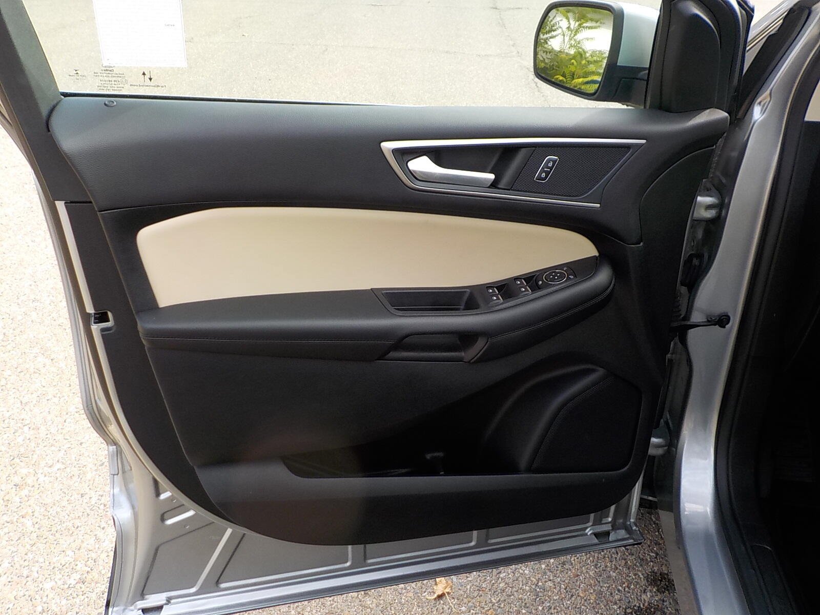 Used 2022 Ford Edge SEL AWD/4WD image 14