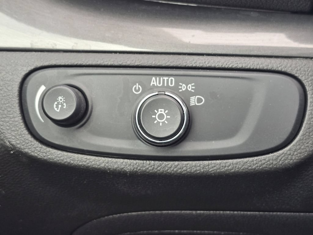 Used 2017 Buick Encore Preferred AWD/4WD image 31