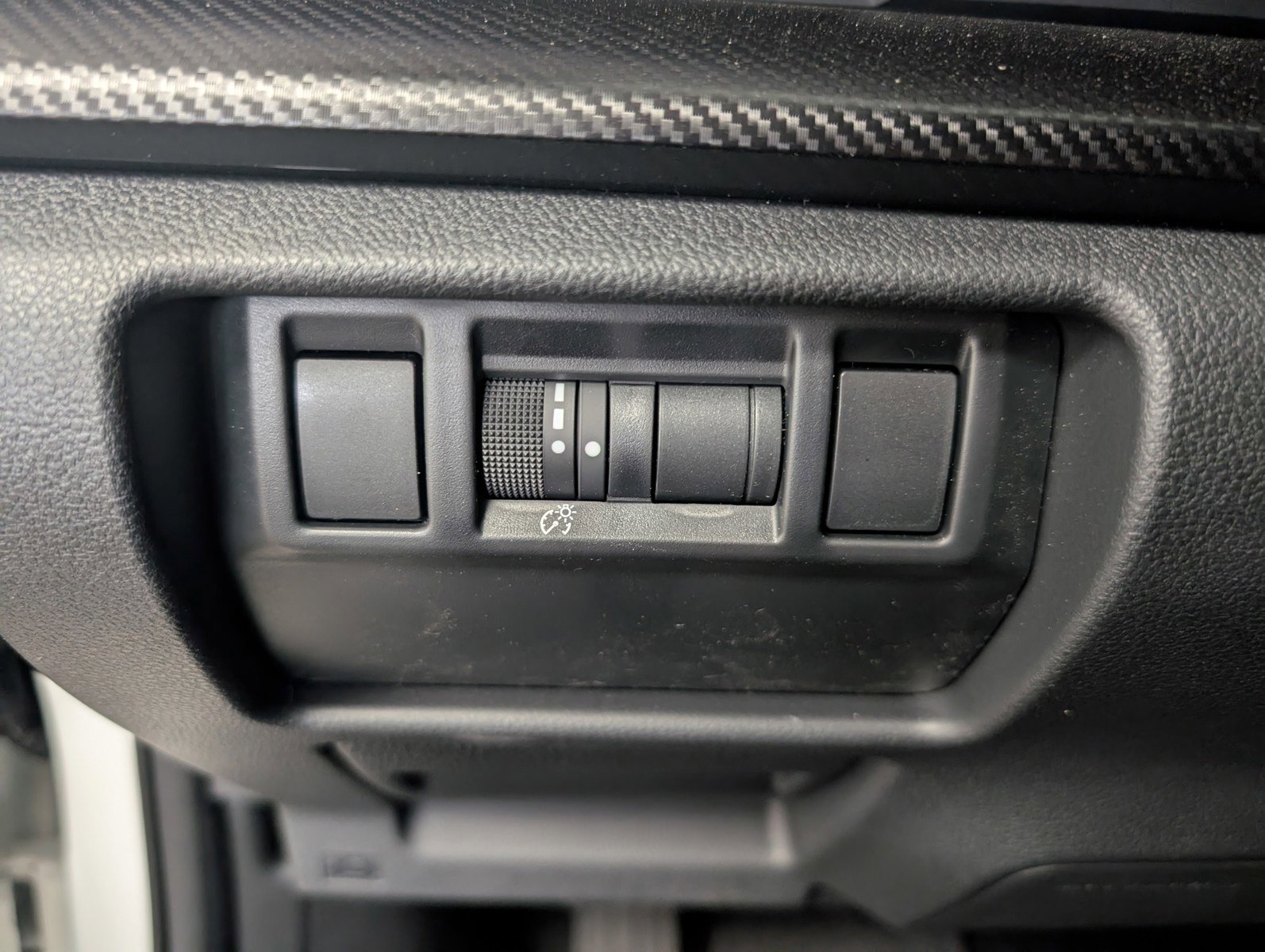 Certified 2025 Subaru Crosstrek 2.0i Premium image 24