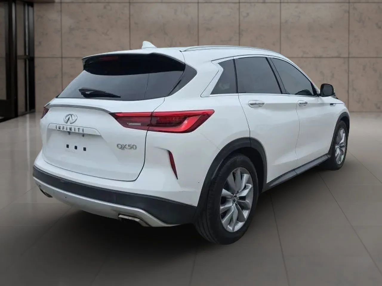 Used 2019 INFINITI QX50 Luxe FWD image 7