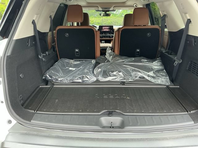 New 2026 Nissan Pathfinder Platinum AWD/4WD image 21