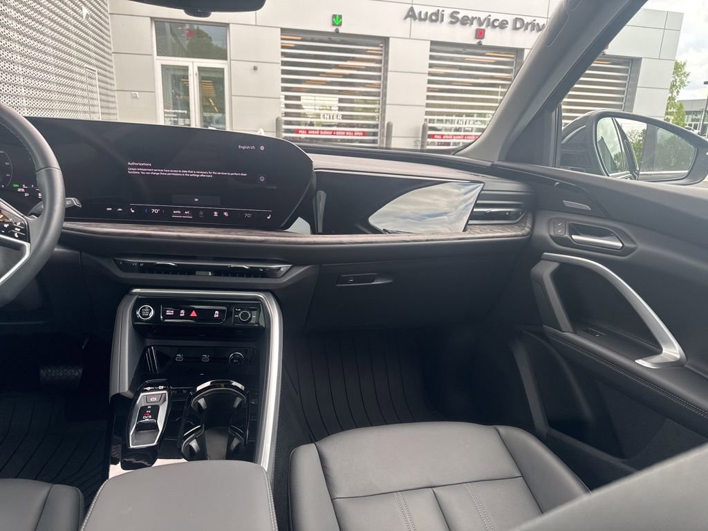 Certified 2025 Audi Q5 Premium w/ Premium Plus AWD/4WD image 17