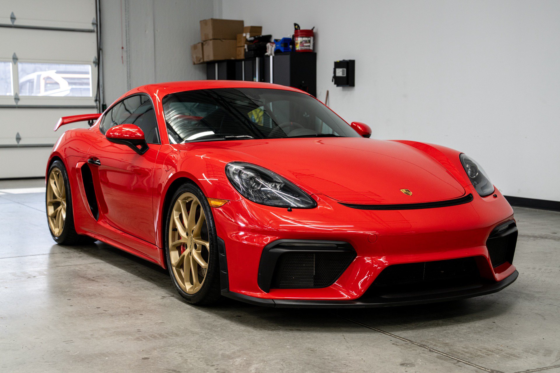 Used 2020 Porsche 718 Cayman GT4 RWD image 3