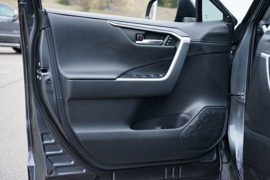 Used 2023 Toyota RAV4 Limited image 14