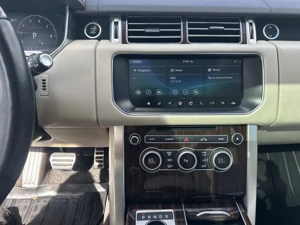 Used 2017 Land Rover Range Rover Supercharged AWD/4WD image 23