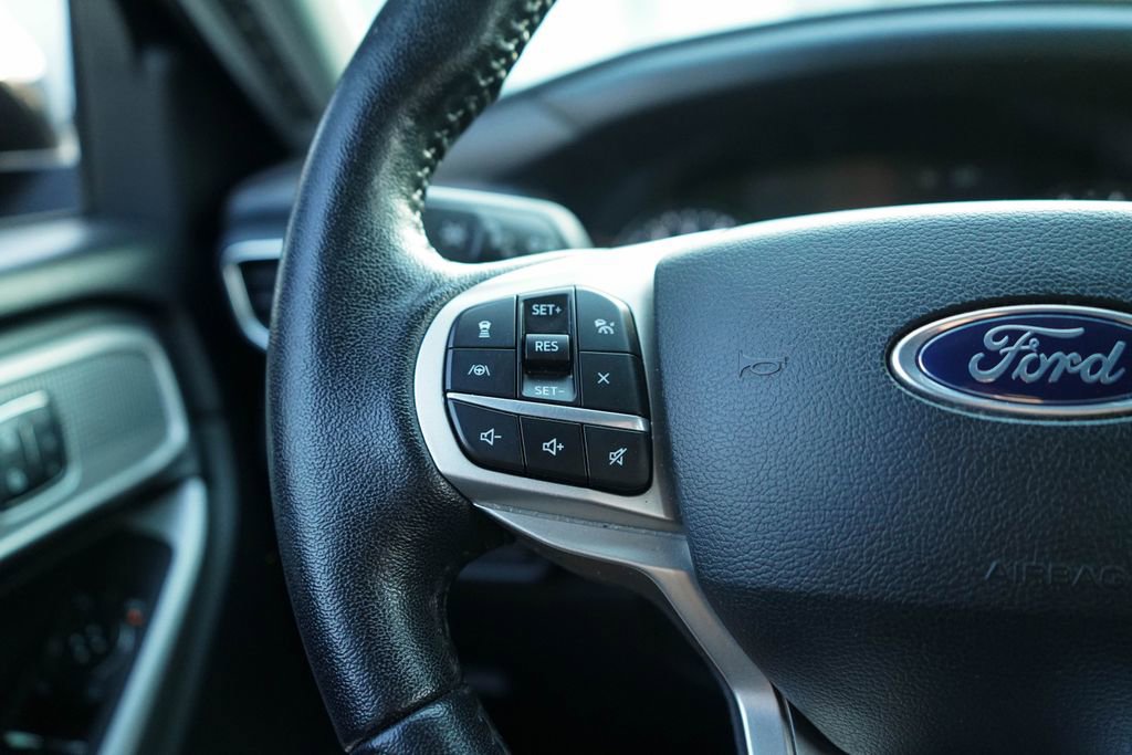 Used 2021 Ford Explorer Limited w/ Equipment Group 301A image 27