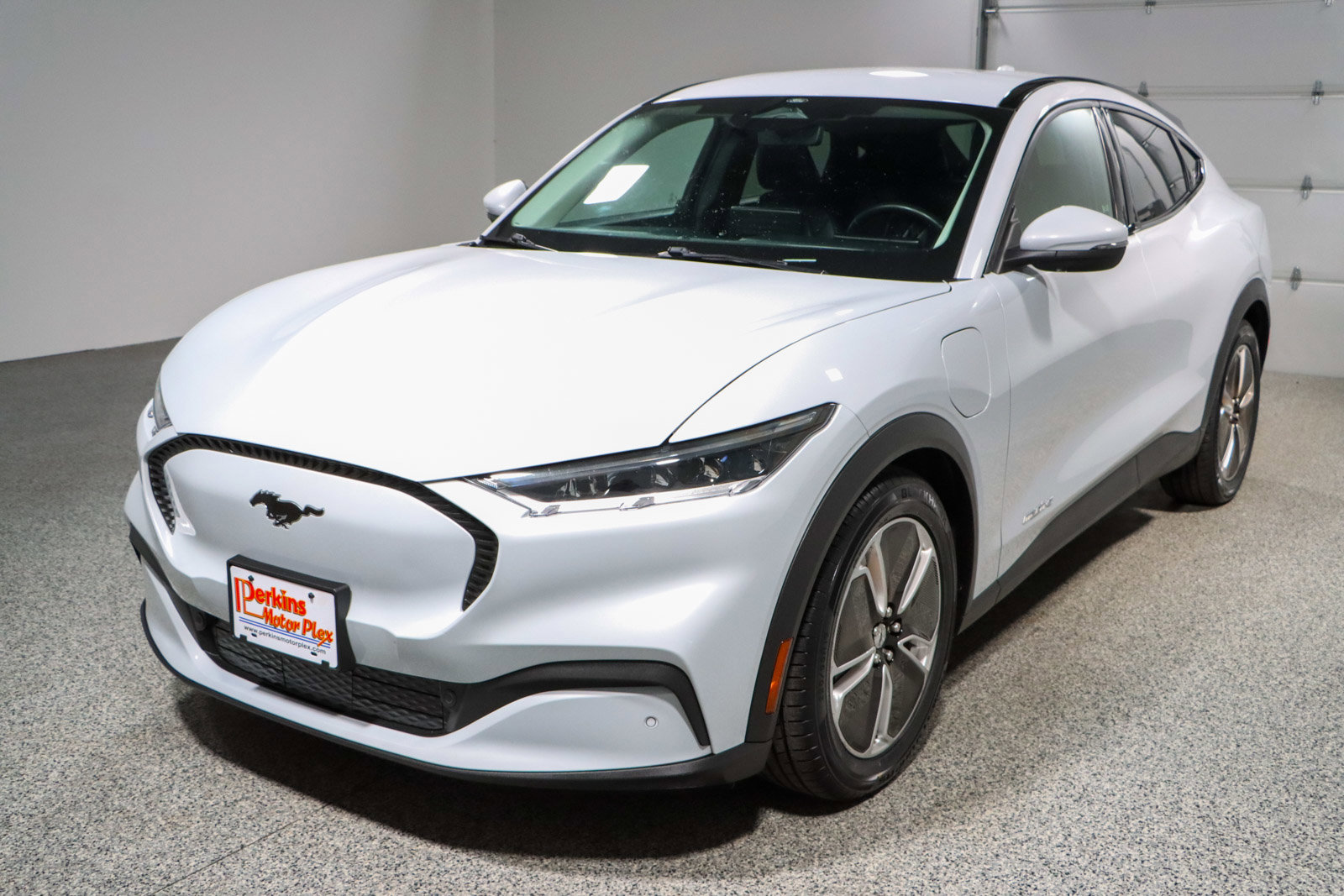 Used 2022 Ford Mustang Mach-E Select image 29