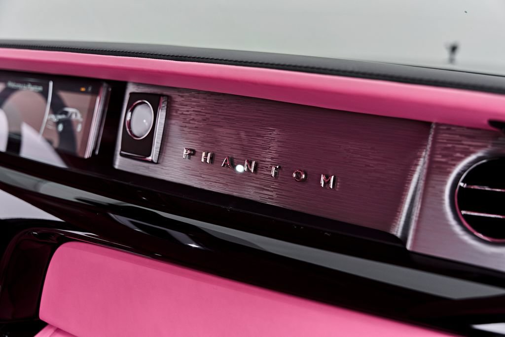 Used 2024 Rolls-Royce Phantom Sedan w/ The Phantom Package RWD image 49