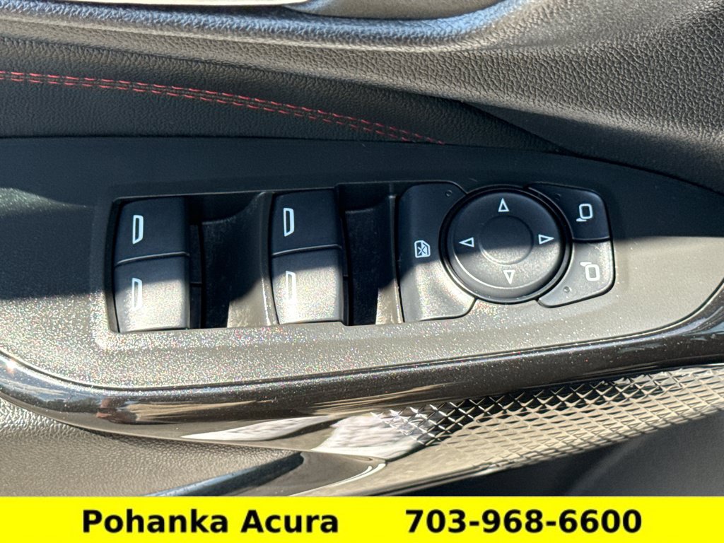 Used 2024 Chevrolet Trax RS w/ Sunroof Package FWD image 16