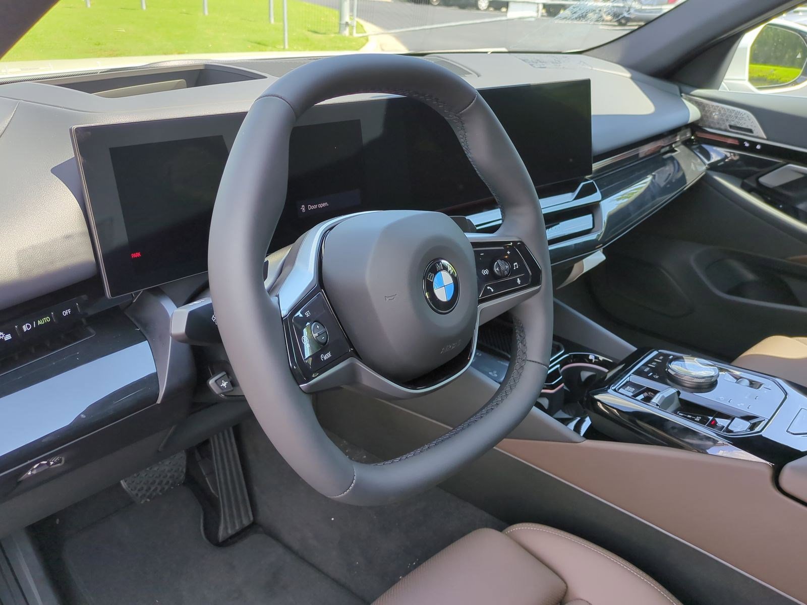 Certified 2026 BMW 530i w/ Premium Package image 17