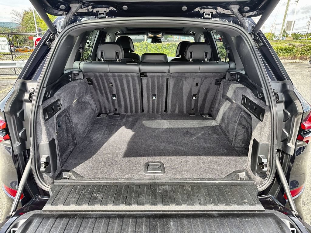 Used 2024 BMW X5 xDrive40i w/ M Sport Package AWD/4WD image 27