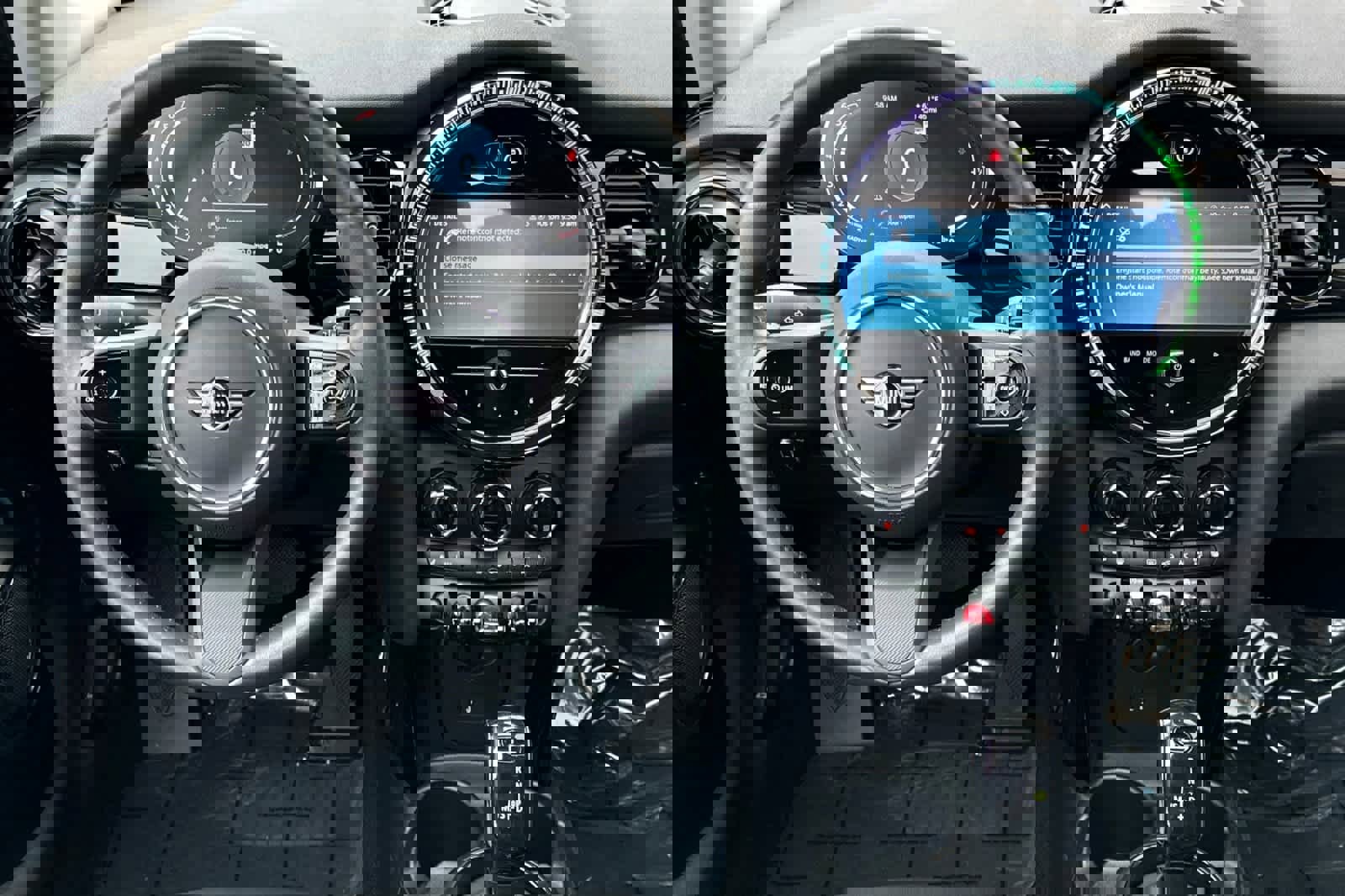 Used 2024 MINI Cooper 4-Door Hardtop image 15