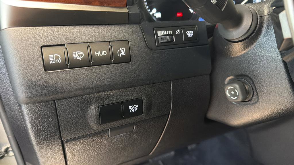 Used 2016 Lexus LX 570 4WD image 24