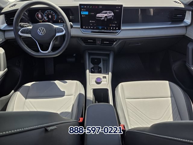 New 2026 Volkswagen Tiguan SE FWD image 10