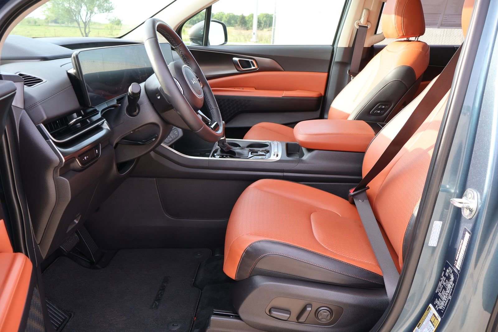 Used 2025 Kia Carnival SX Prestige FWD image 18