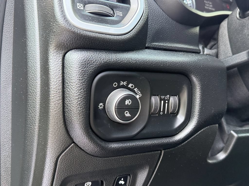 Used 2019 RAM 1500 Big Horn AWD/4WD image 24