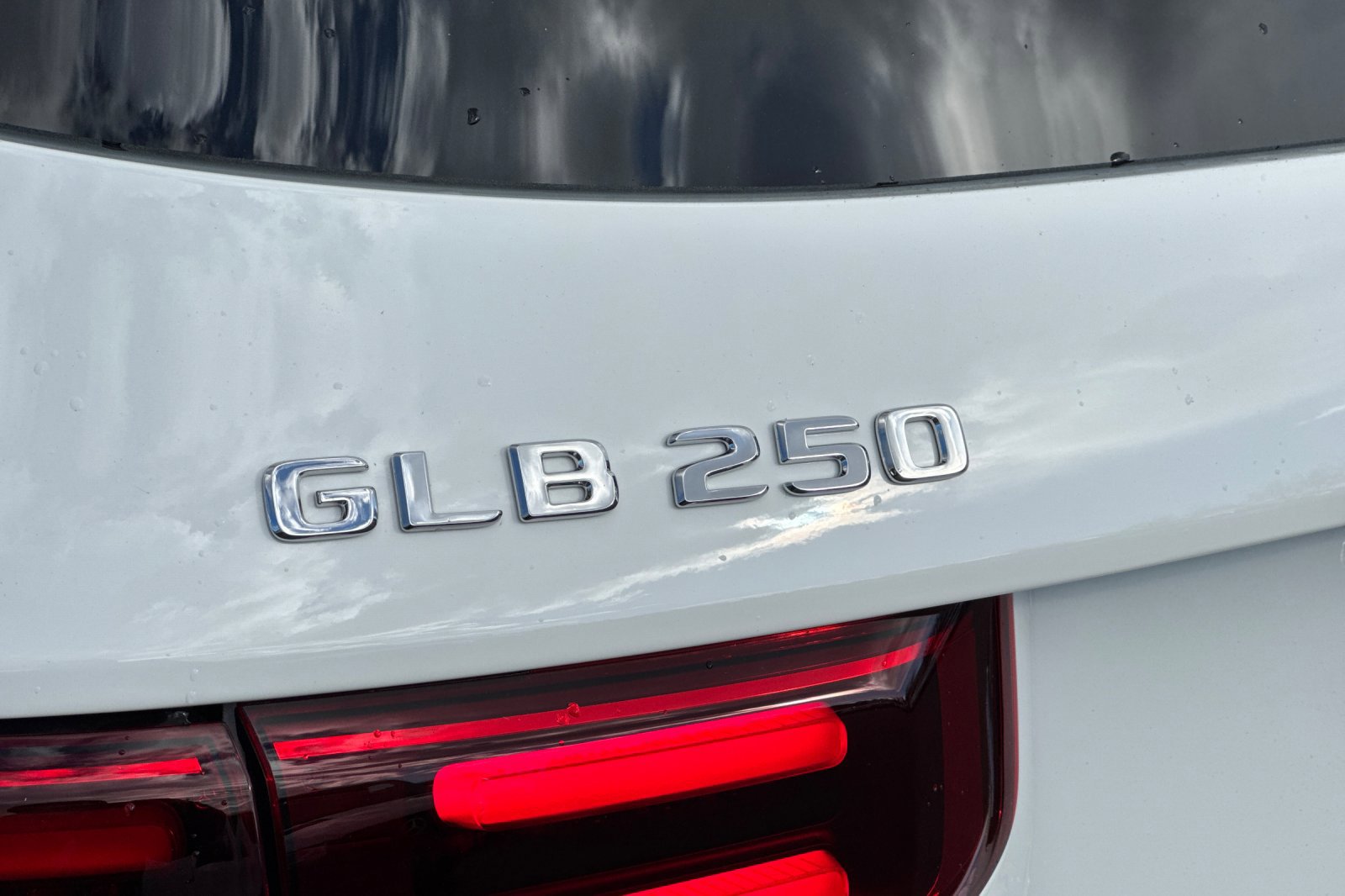 New 2026 Mercedes-Benz GLB 250 4MATIC image 26