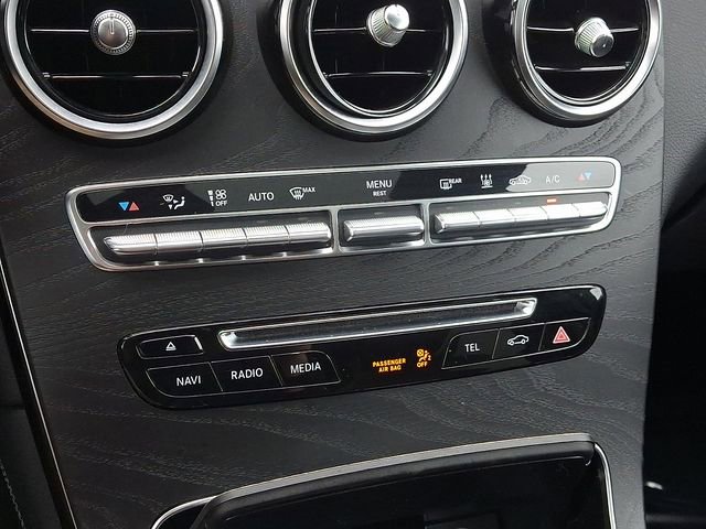 Used 2019 Mercedes-Benz GLC 350e 4MATIC image 19