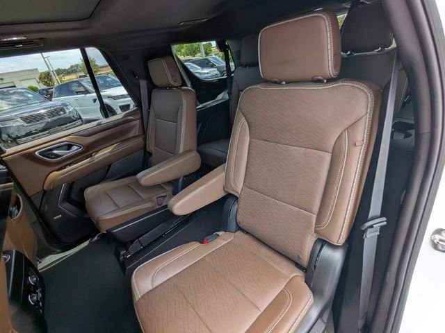 Used 2023 Chevrolet Tahoe High Country w/ Premium Package 2 AWD/4WD image 12