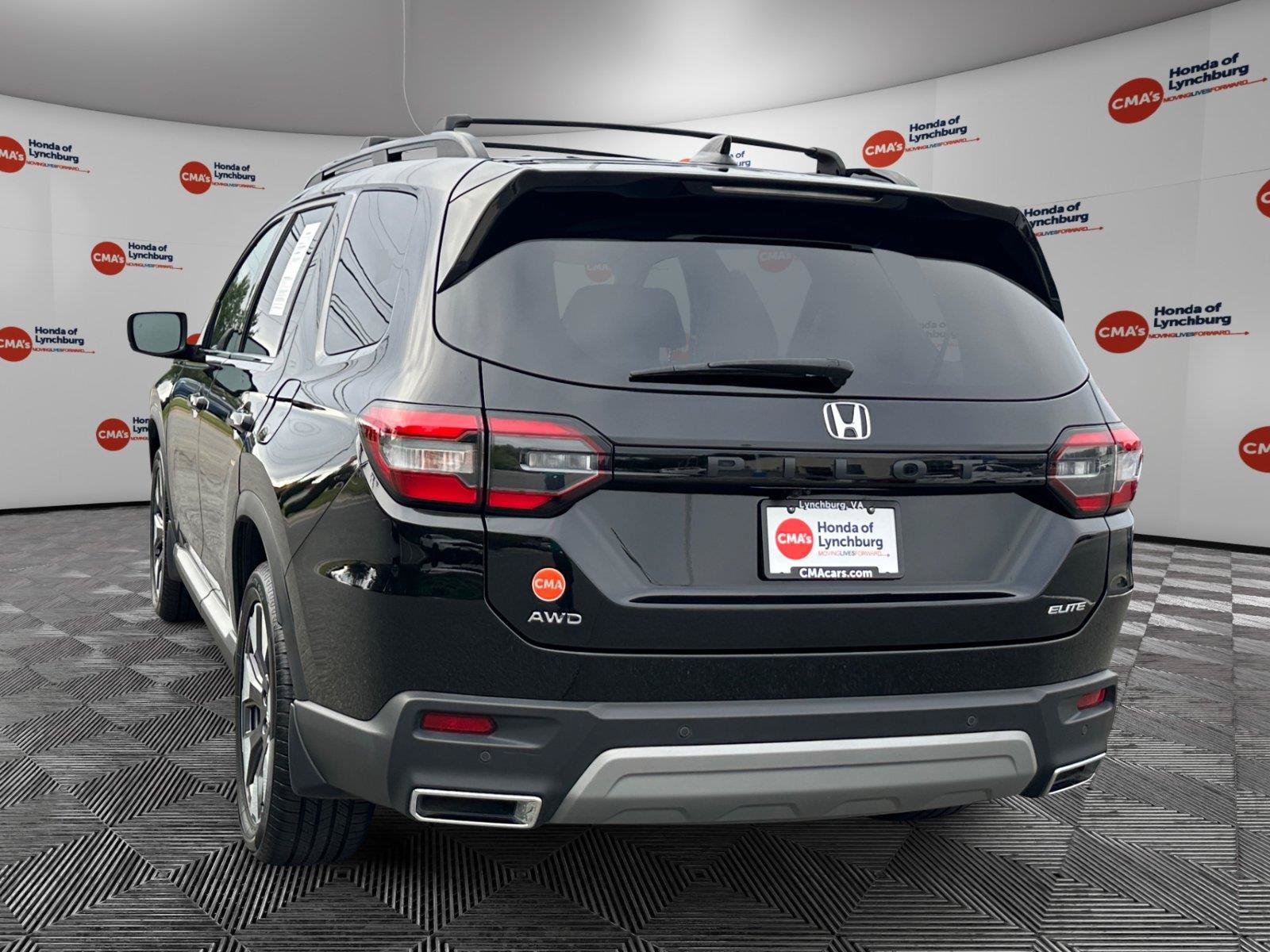 Certified 2025 Honda Pilot Elite image 3