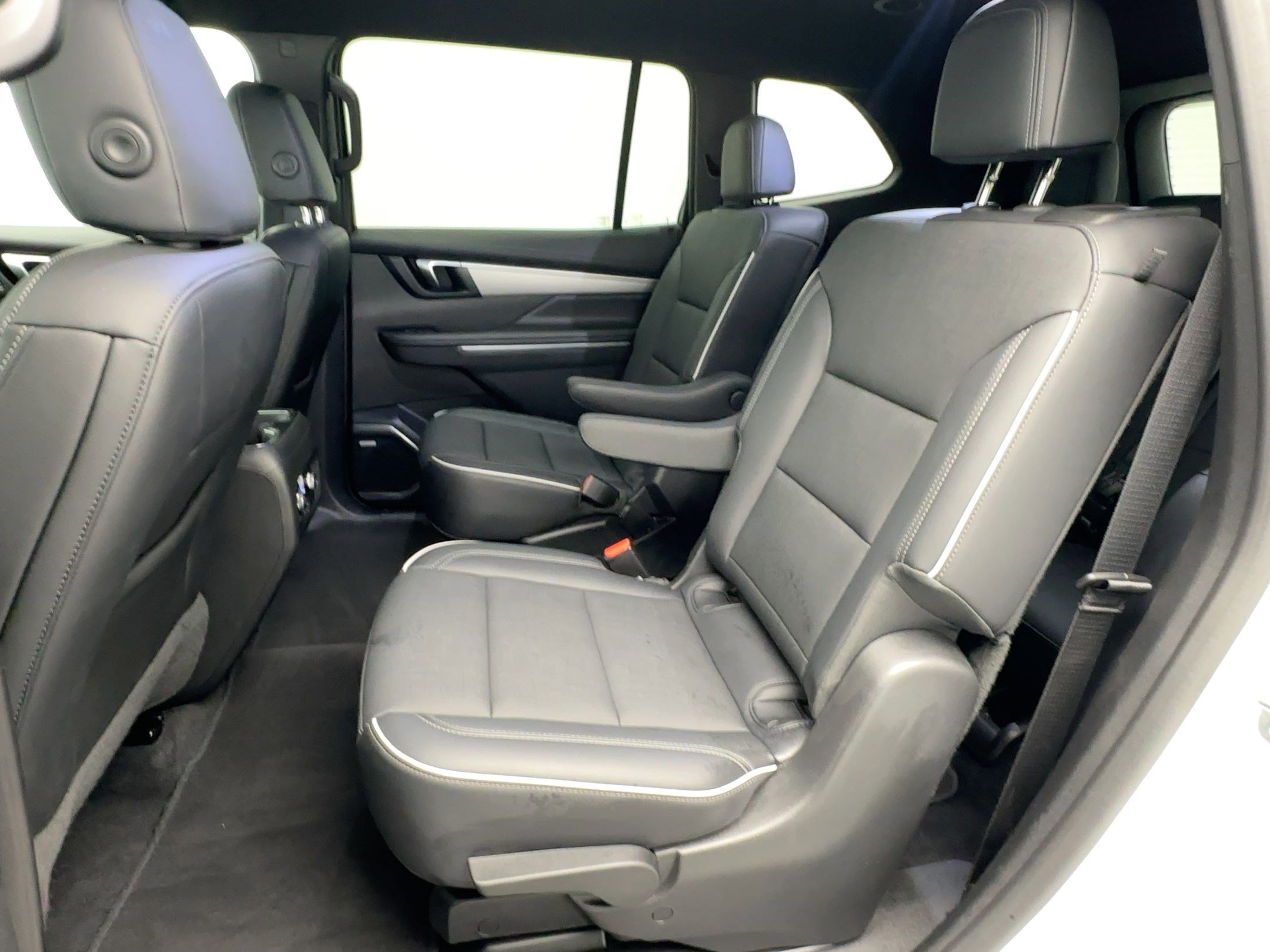 Certified 2025 Buick Enclave Preferred image 14