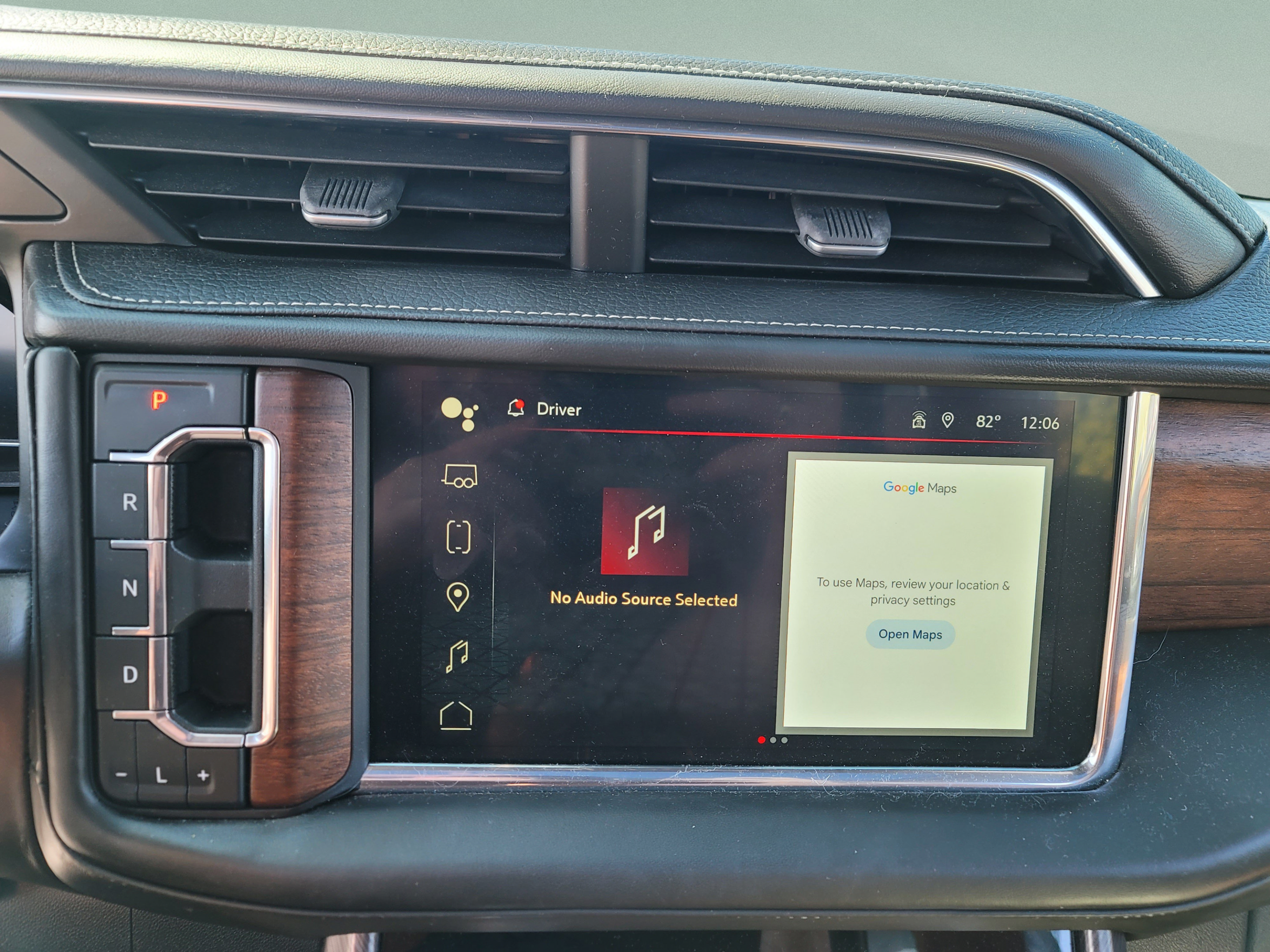 Used 2023 GMC Yukon XL Denali Ultimate AWD/4WD image 15