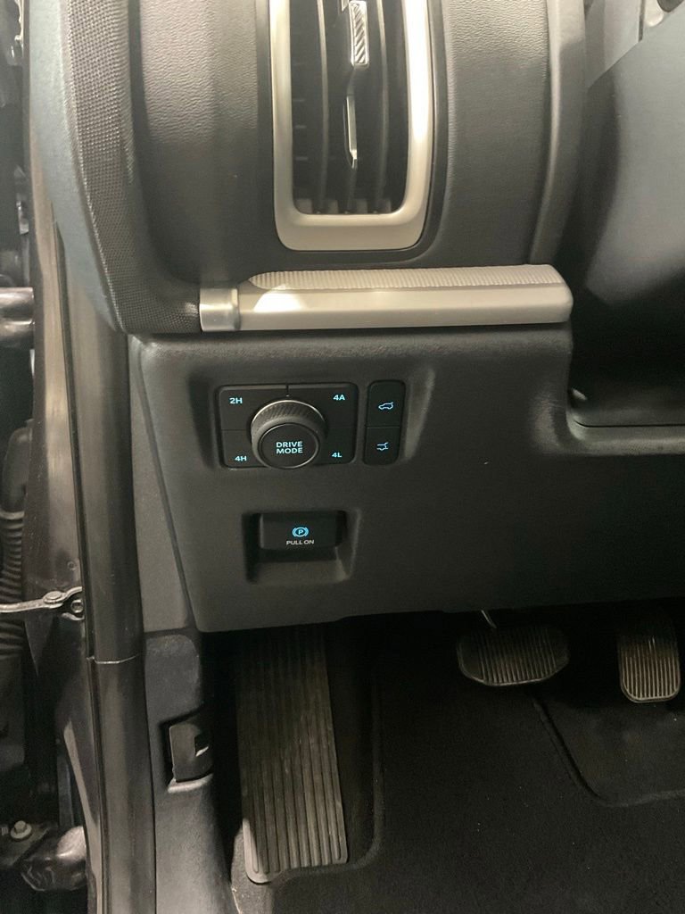 Used 2025 Ford Expedition Max Active AWD/4WD image 8