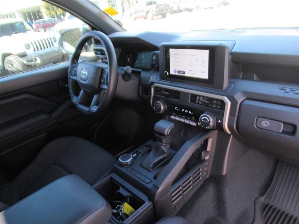 Used 2025 Toyota Tacoma SR w/ Towing Package AWD/4WD image 12