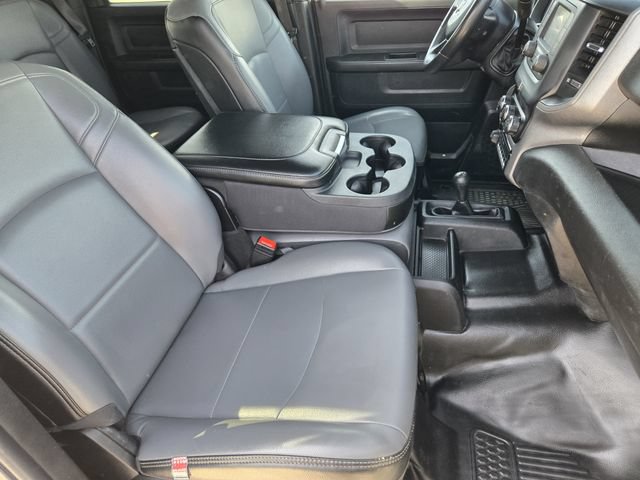 Used 2024 RAM 5500 Tradesman w/ Chrome Appearance Group AWD/4WD image 17