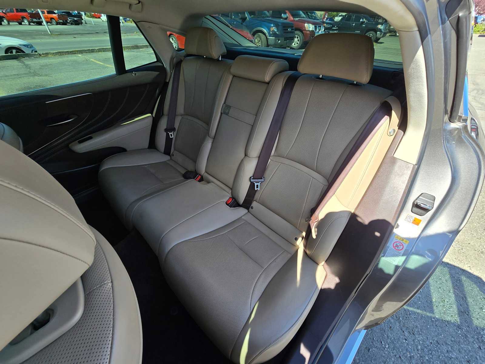 Used 2018 Lexus LS 500 w/ Accessory Package (Z2) image 15