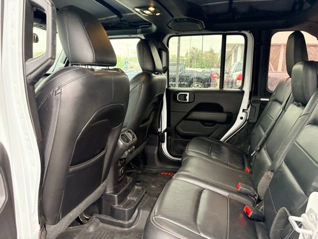 Used 2019 Jeep Wrangler Unlimited Sahara w/ Cold Weather Group AWD/4WD image 13