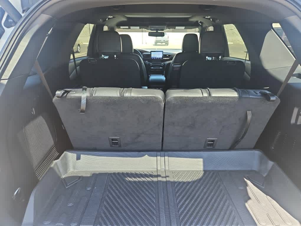 Used 2023 Ford Explorer ST-Line w/ Class IV Trailer Tow Package RWD image 8