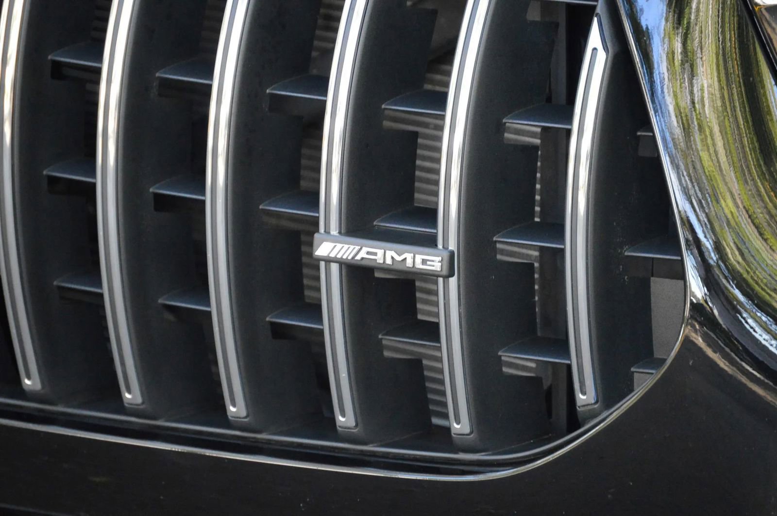 Used 2025 Mercedes-Benz GLE 53 AMG 4MATIC image 2