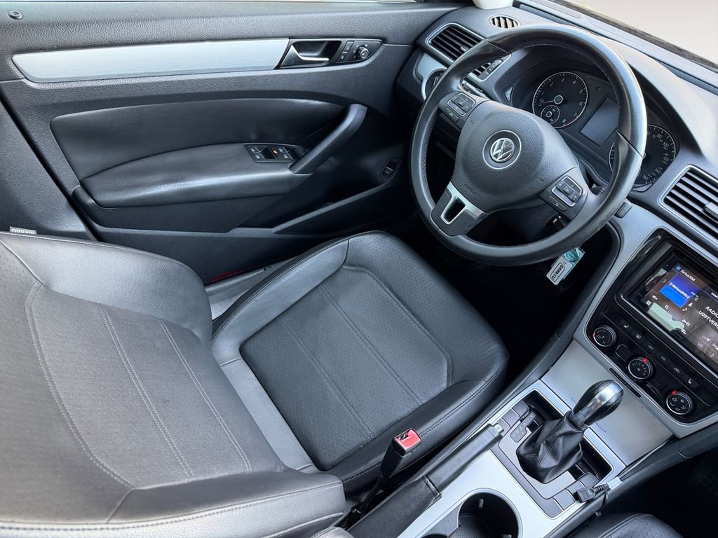 Used 2013 Volkswagen Passat 2.5 SE FWD image 15