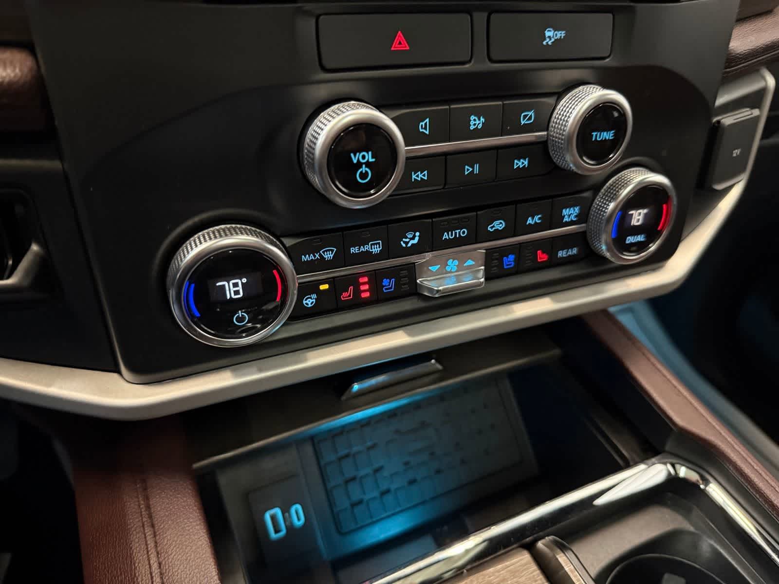 Used 2022 Ford Expedition Max Limited AWD/4WD image 23